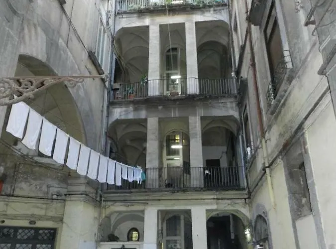 Ai Tribunali 아파트