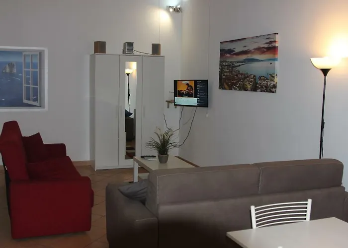 Ai Tribunali 나폴리